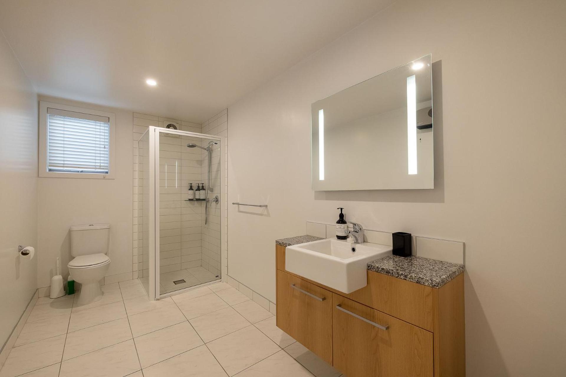 Cosy Alpine Retreat Apartment Wanaka Bagian luar foto