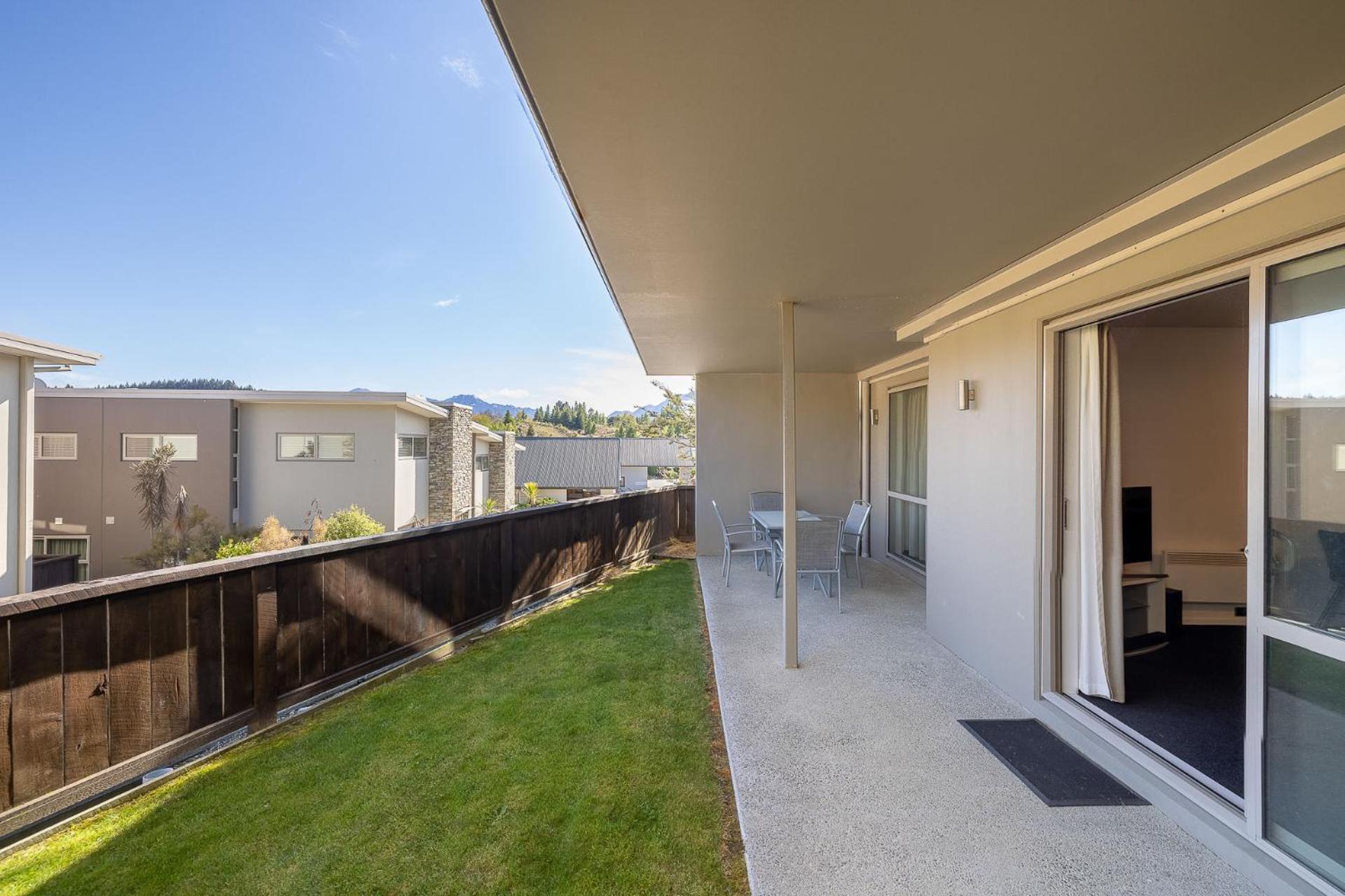 Cosy Alpine Retreat Apartment Wanaka Bagian luar foto