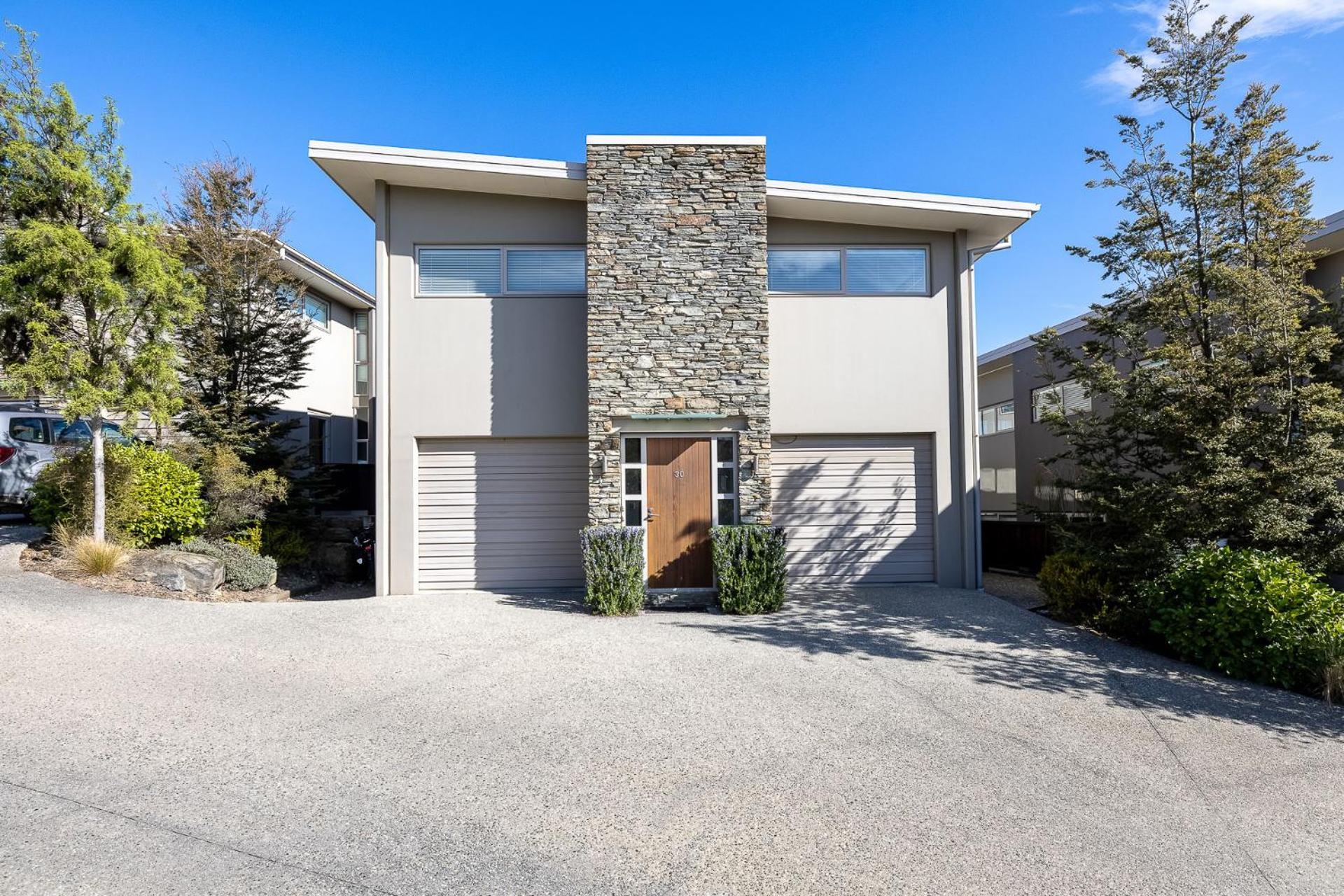 Cosy Alpine Retreat Apartment Wanaka Bagian luar foto