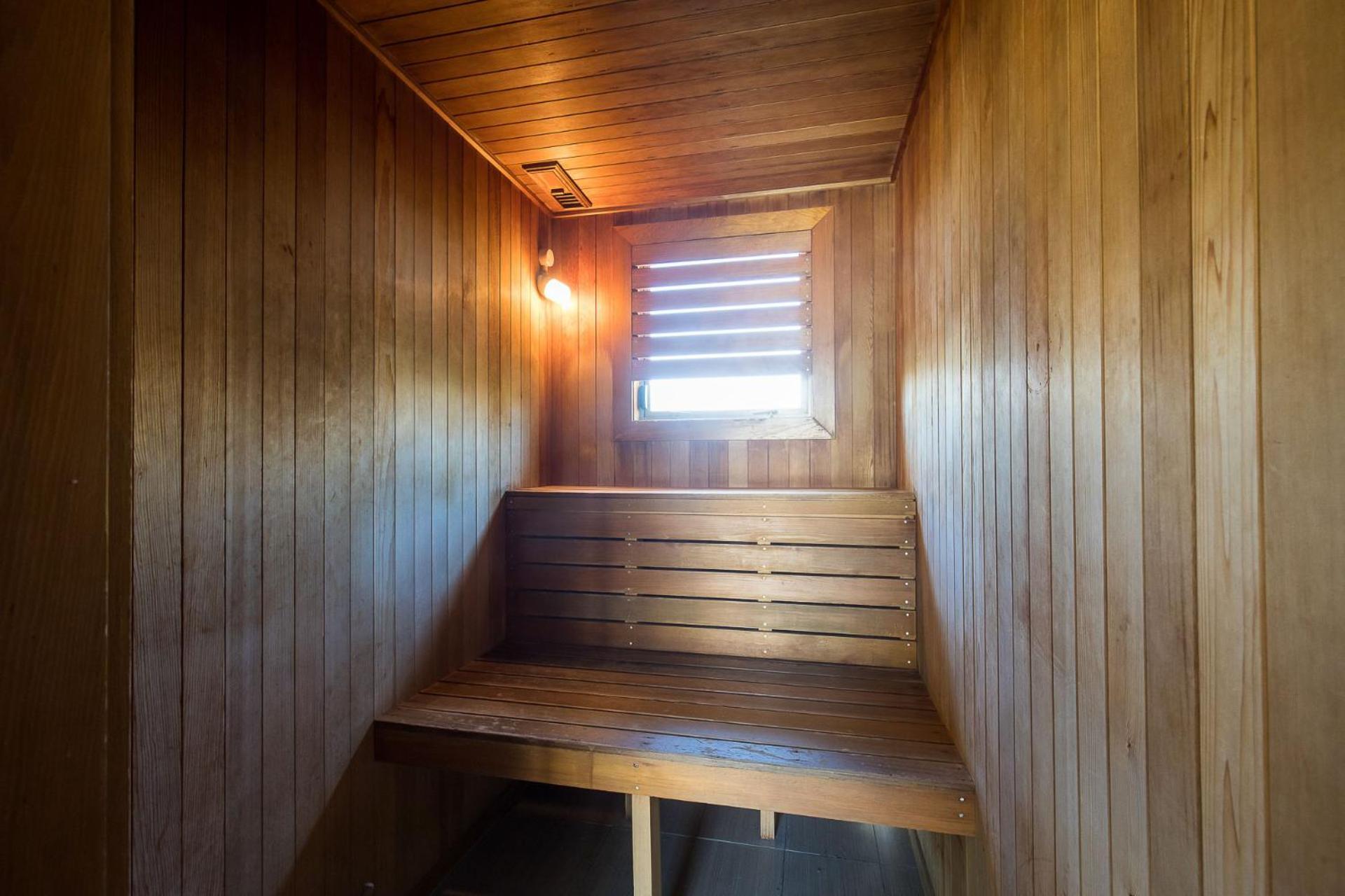 Cosy Alpine Retreat Apartment Wanaka Bagian luar foto